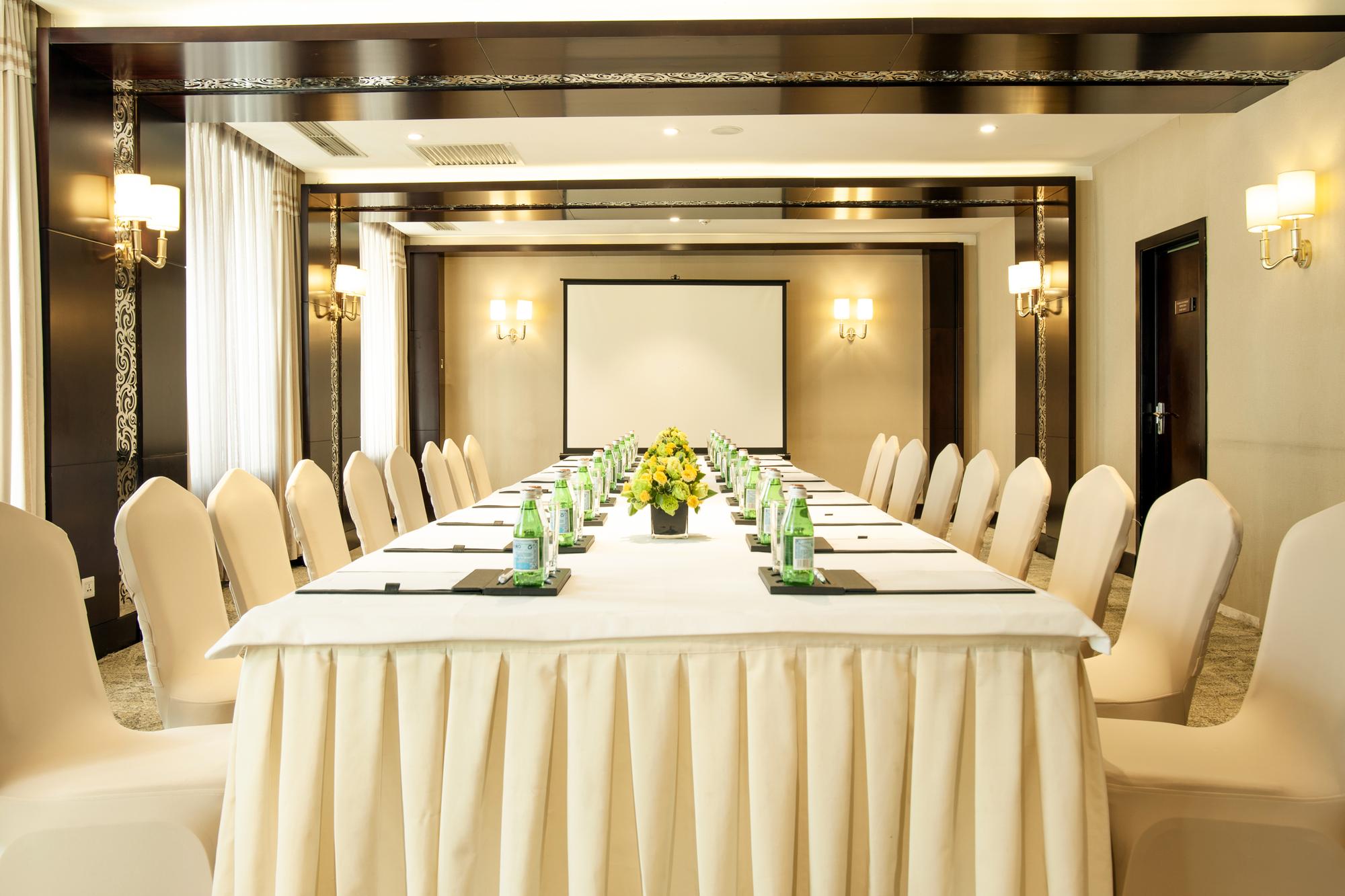 Le Cabernet meeting room